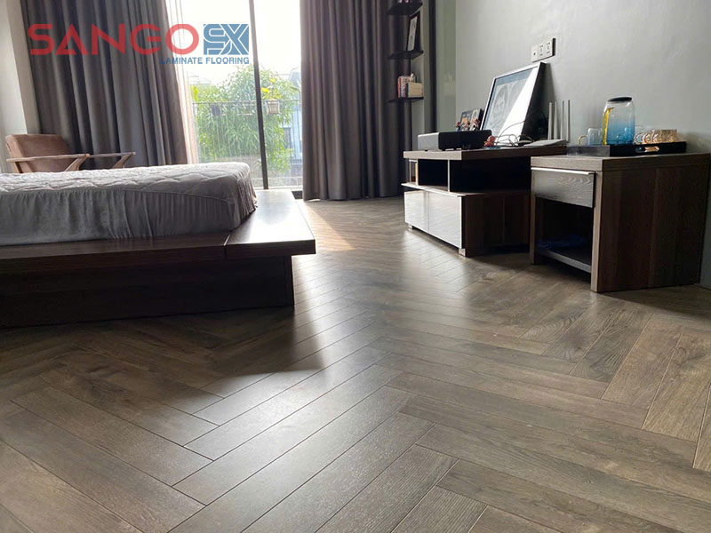 Mẫu sàn gỗ công nghiệp xương cá lót sàn phòng ngủ