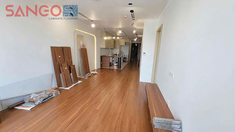 Sàn gỗ lõi xanh Malaysia Grandee mf512 lên sàn
